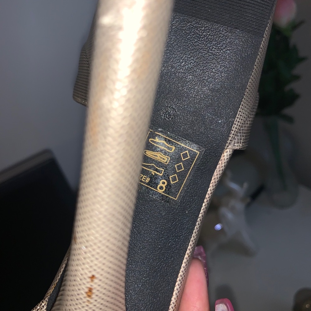 Heels - Picture 4 of 6